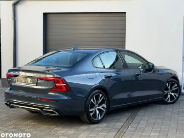 Car image 40