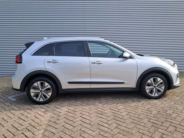 Kia Niro e 64 kWh 150 kW image number 4