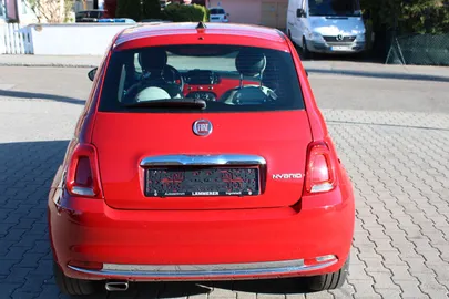 Car image 4