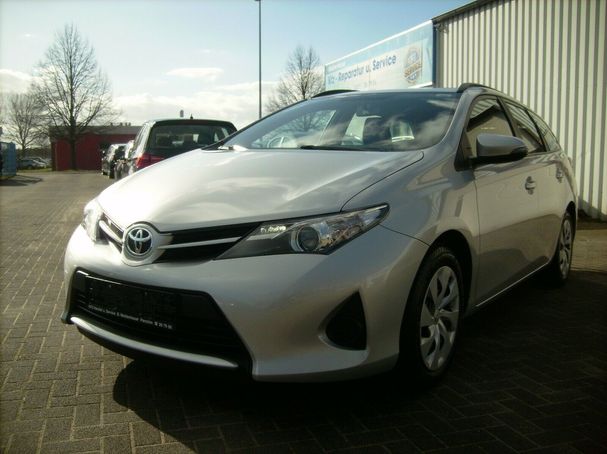 Toyota Auris Touring Sports 73 kW image number 1