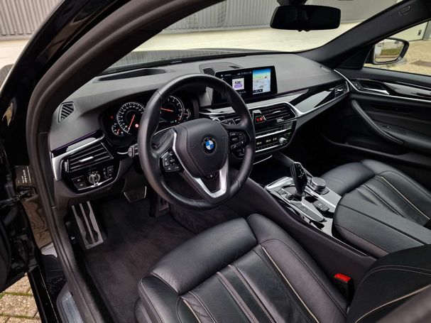 BMW 540i Touring xDrive 250 kW image number 8