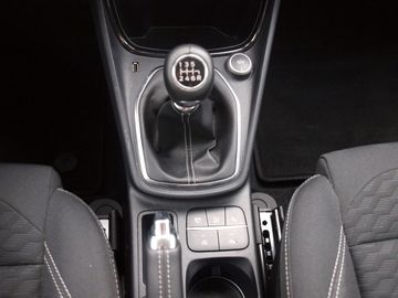 Car image 26