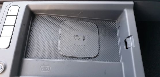 Car image 33