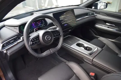 Car image 26