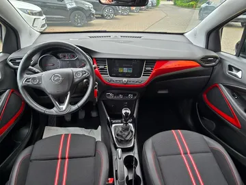 Car image 30