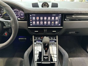 Car image 26