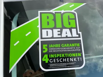 Car image 28