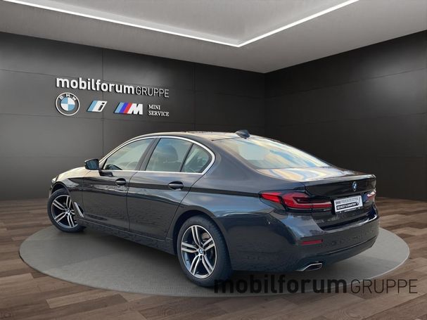 BMW 520i 135 kW image number 12