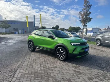 Car image 25