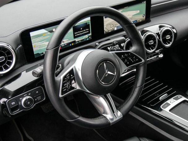 Mercedes-Benz CLA 180 100 kW image number 8