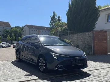 Car image 2