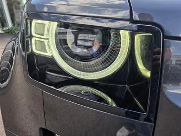 Car image 26