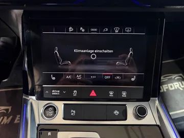 Car image 32