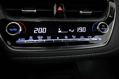 Car image 37