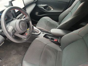 Car image 25