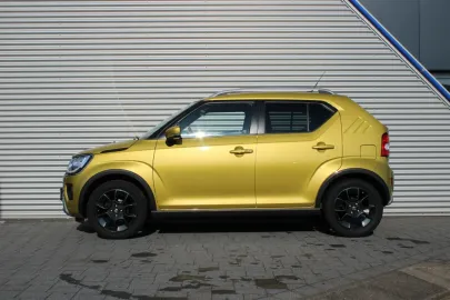 Car image 4