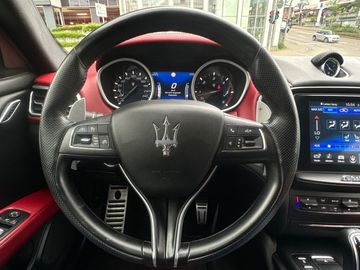 Car image 23