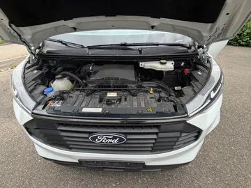 Car image 32