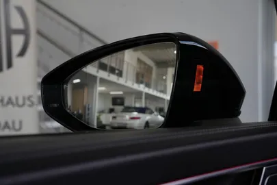 Car image 49