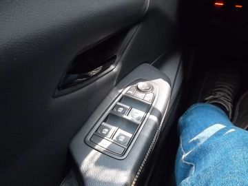 Car image 23