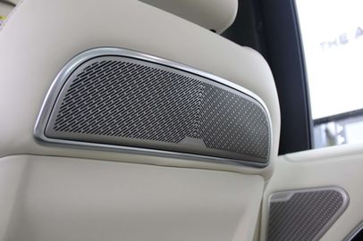 Car image 31