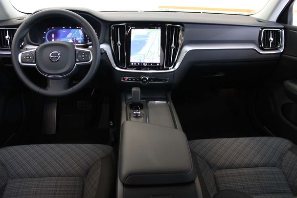 Volvo V60 B3 Essential 120 kW image number 4