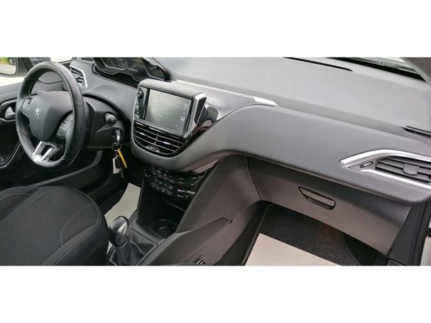 Peugeot 208 PureTech 82 Allure 60 kW image number 3