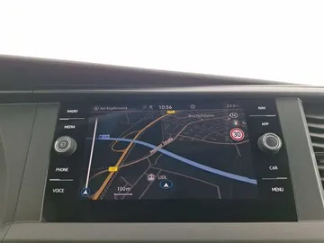 Car image 30