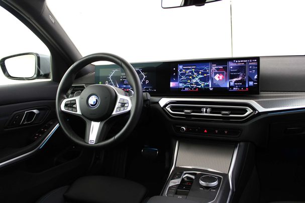 BMW 320 e 150 kW image number 17