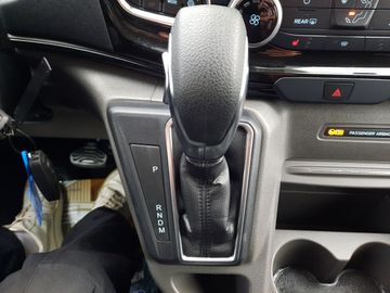 Car image 26