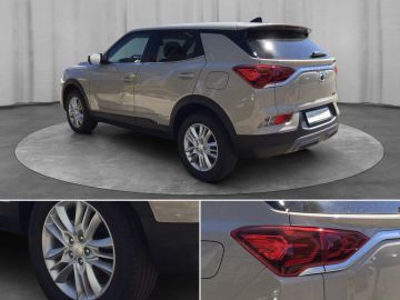 Car image 21