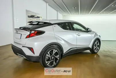 Car image 3