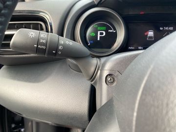 Car image 15