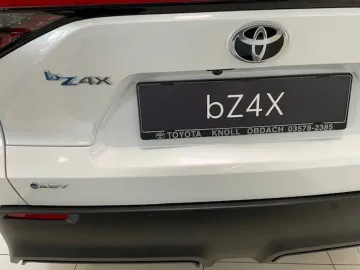 Car image 23
