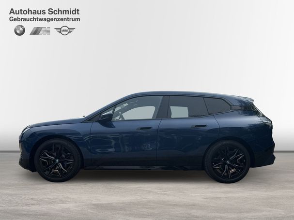 BMW iX xDrive50 385 kW image number 5