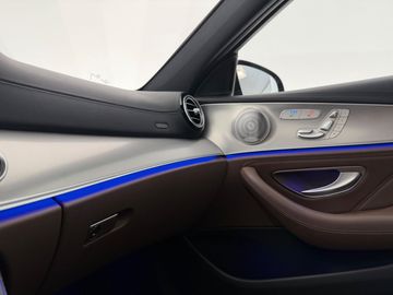 Car image 48