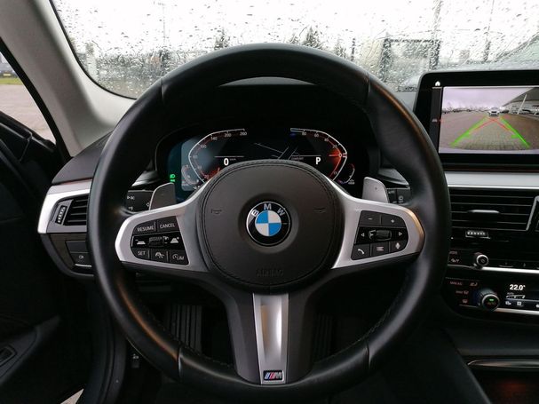 BMW 520d Touring 140 kW image number 9