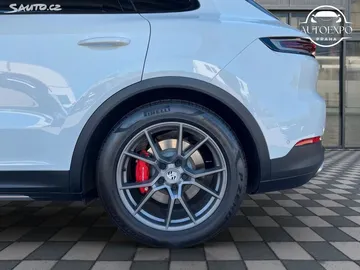 Car image 27