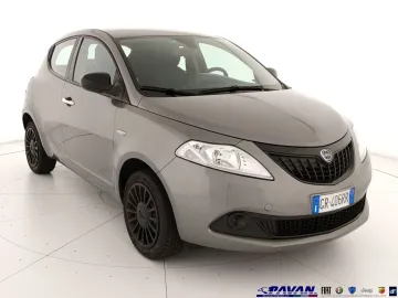 Car image 2