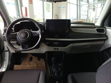 Car image 11