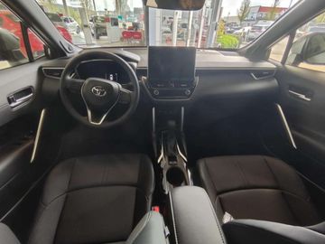 Car image 10