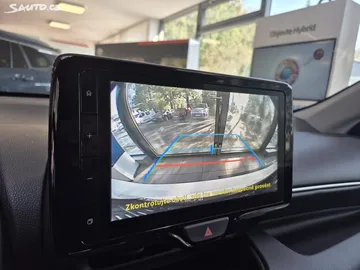 Car image 17