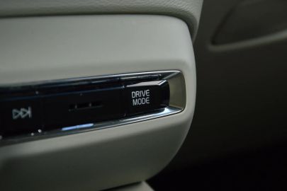 Car image 32