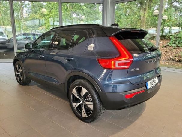 Volvo XC40 R Recharge T4 Design 155 kW image number 4