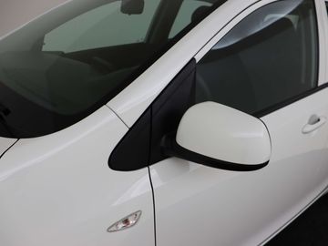 Car image 36