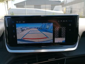 Car image 27