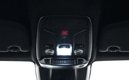 Car image 27
