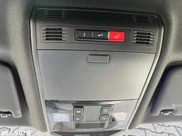 Car image 38