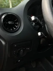 Car image 27