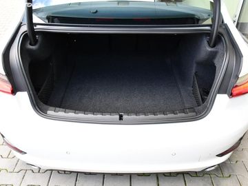 Car image 36